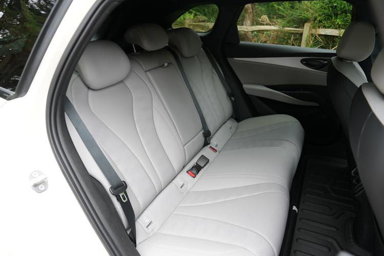 BYD SEAL 6 SALOON 1.5 DM-i Boost 4dr e-CVT